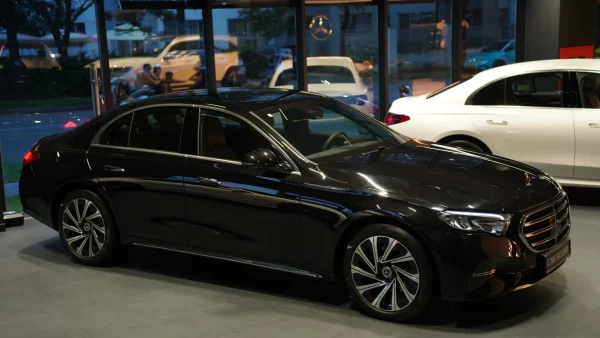 E200 Exclusive