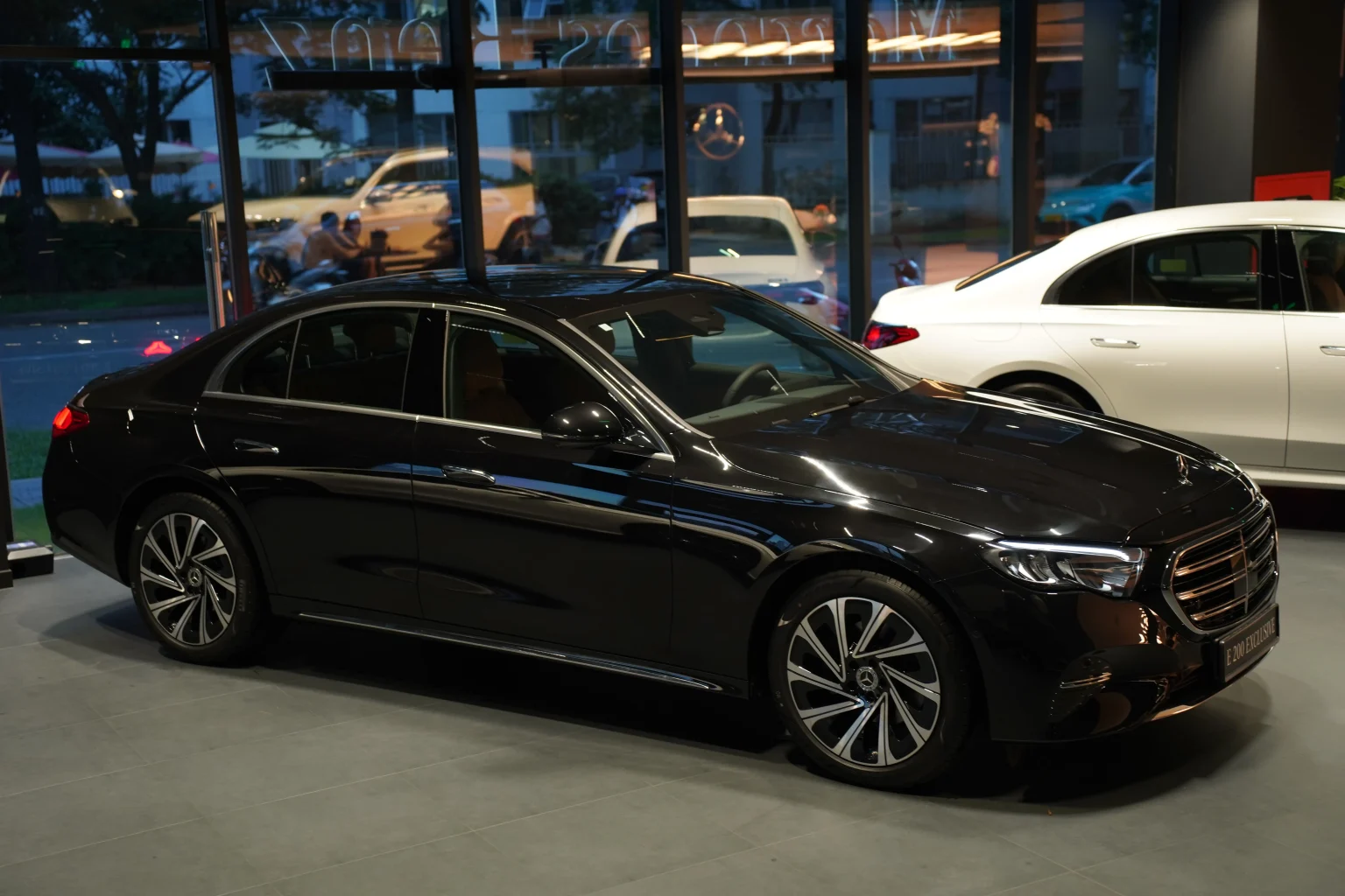 E200 Exclusive