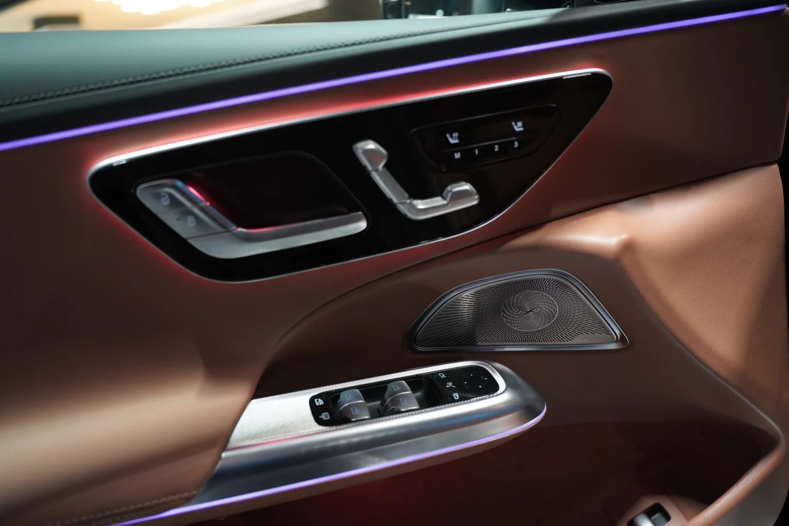 Mercedes-Benz E200 Exclusive 2026 - Ảnh 11