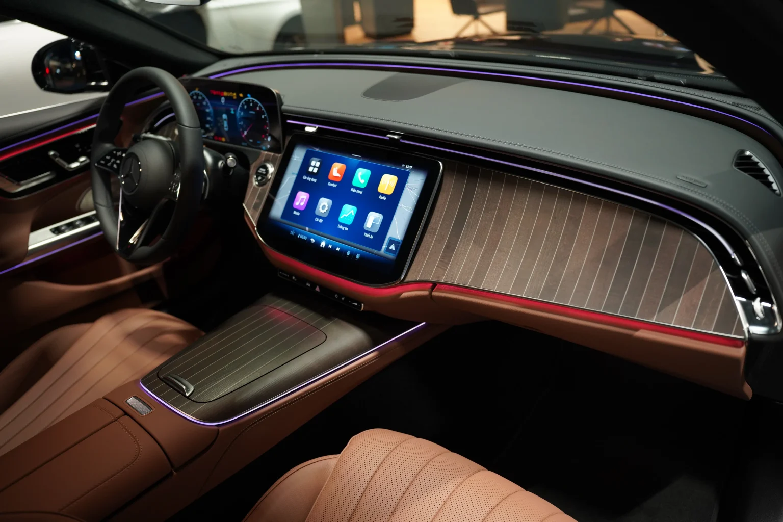 Mercedes-Benz E200 Exclusive 2026 - Ảnh 8